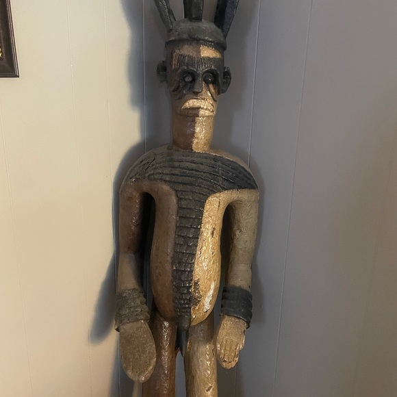 6ft tall carved wooden Mayan Warrior Statue - Picture 5 of 5